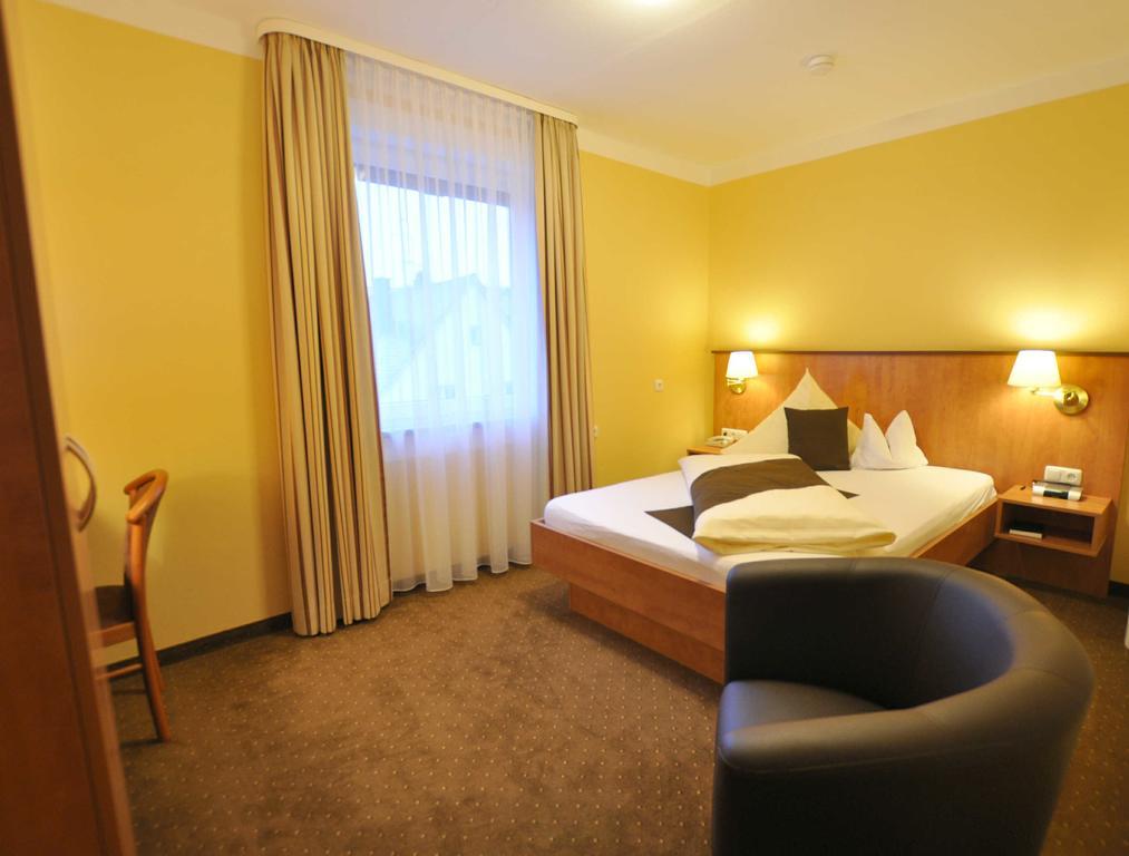 Hotel Elisabeth Bad Abbach Room photo